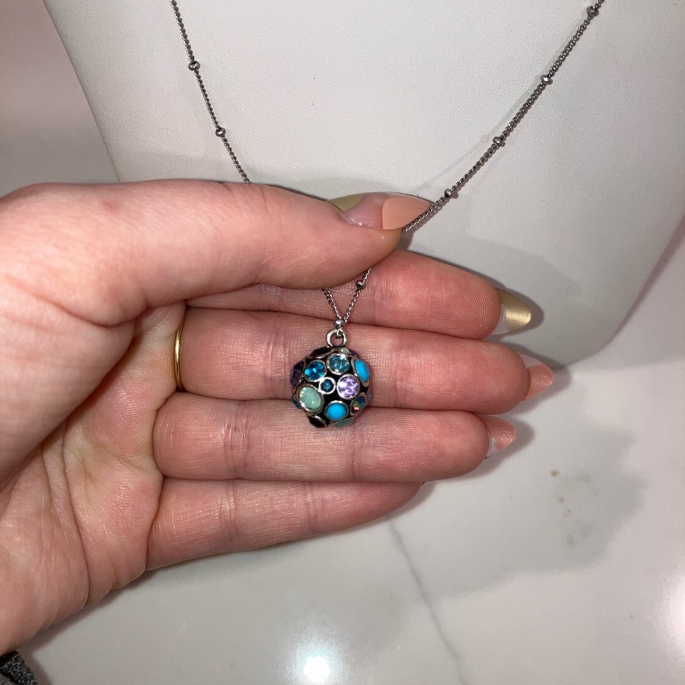 🪩 FOSSIL Multicolored Rhinestone Disco Ball Pendant Necklace 🪩 - Picture 13 of 13